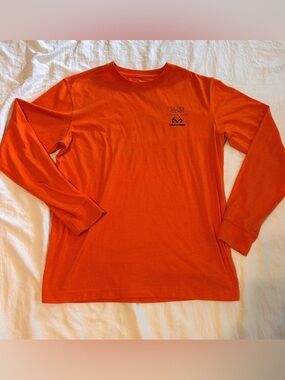 Ocean + Coast Realtree LogoBright Orange Long Sleeve Crew Tee 
Size Medium